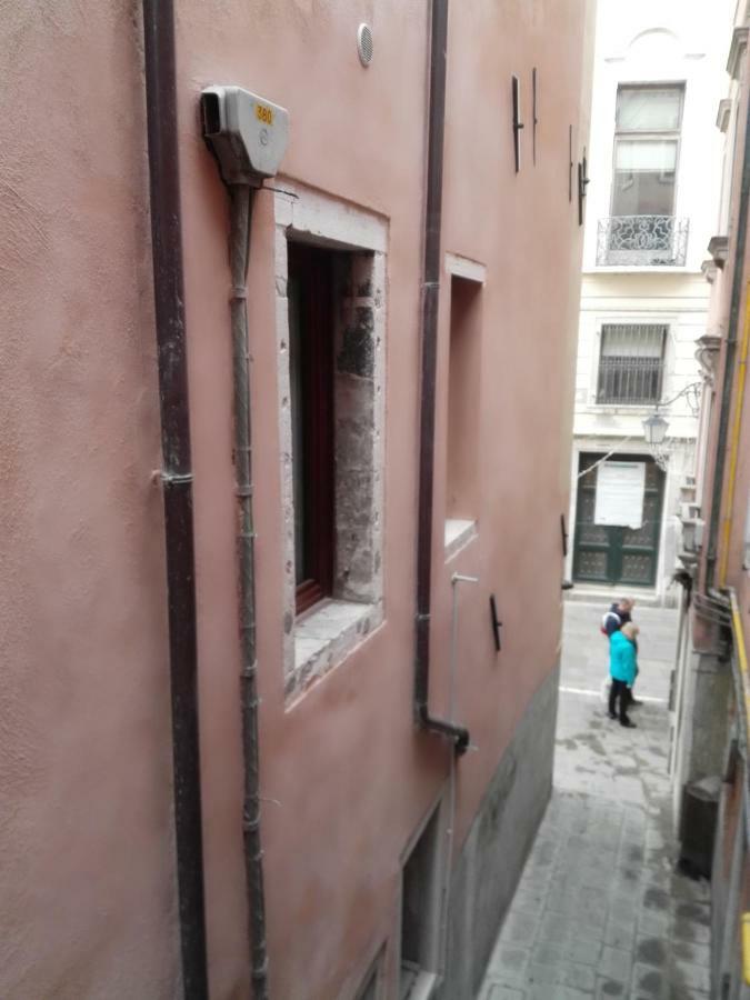 Andrea Flat 1st Floor Appartamento *